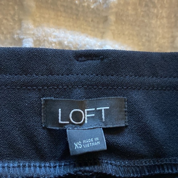 Like New Loft Dress Shorts - Picture 2 of 2